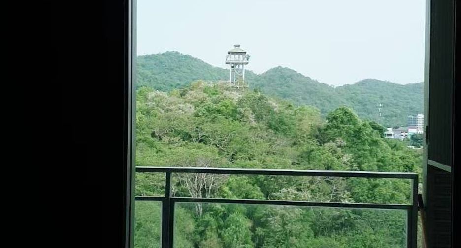 For sale 1 bed condo in Si Racha, Chonburi