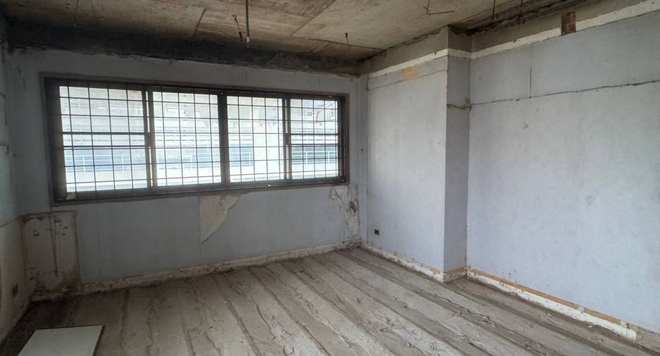 For sale 2 bedrooms condo in Phaya Thai, Bangkok