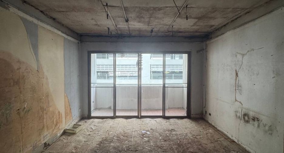 For sale 2 bedrooms condo in Phaya Thai, Bangkok