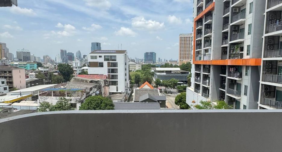 For sale 2 bedrooms condo in Phaya Thai, Bangkok