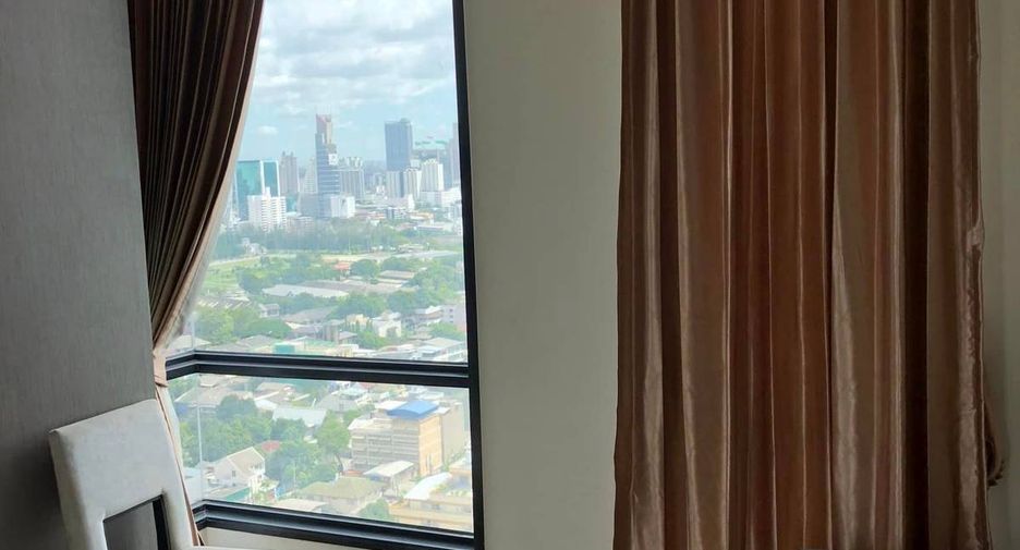 For sale 3 bedrooms condo in Din Daeng, Bangkok