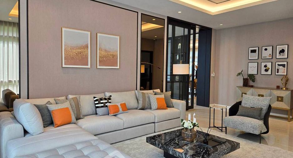 For sale 5 bedrooms house in Lat Krabang, Bangkok