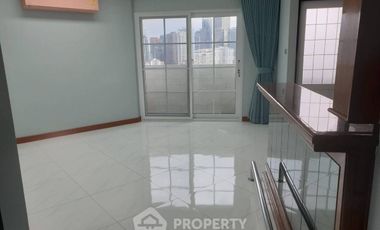 Wohnung zum Kauf mit 2 Zimmer in Watthana, Bangkok