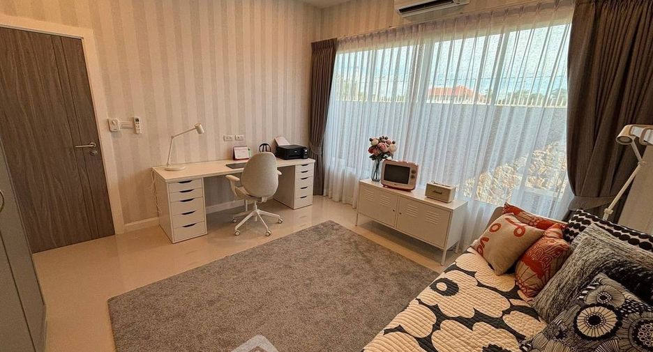 For sale 3 bedrooms villa in Huay Yai, Pattaya