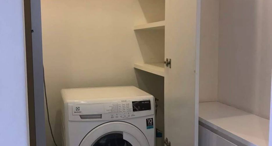 Wohnung zum Kauf mit 1 Zimmer in Khlong Toei, Bangkok