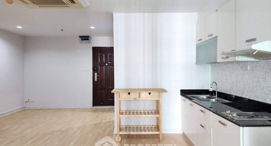 For sale 1 bed condo in Watthana, Bangkok