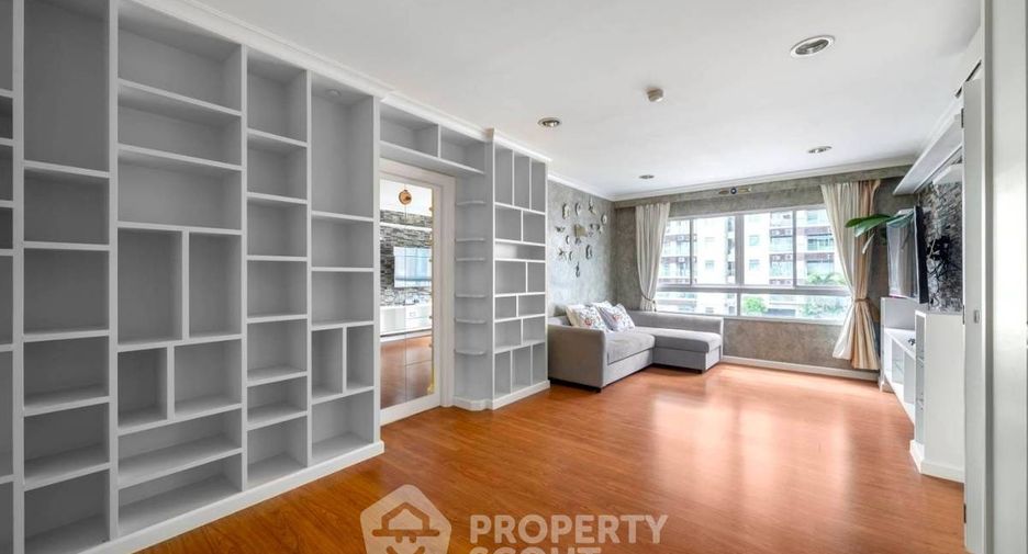 For sale 1 bed condo in Khlong Toei, Bangkok