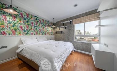 For sale 1 bed condo in Khlong Toei, Bangkok