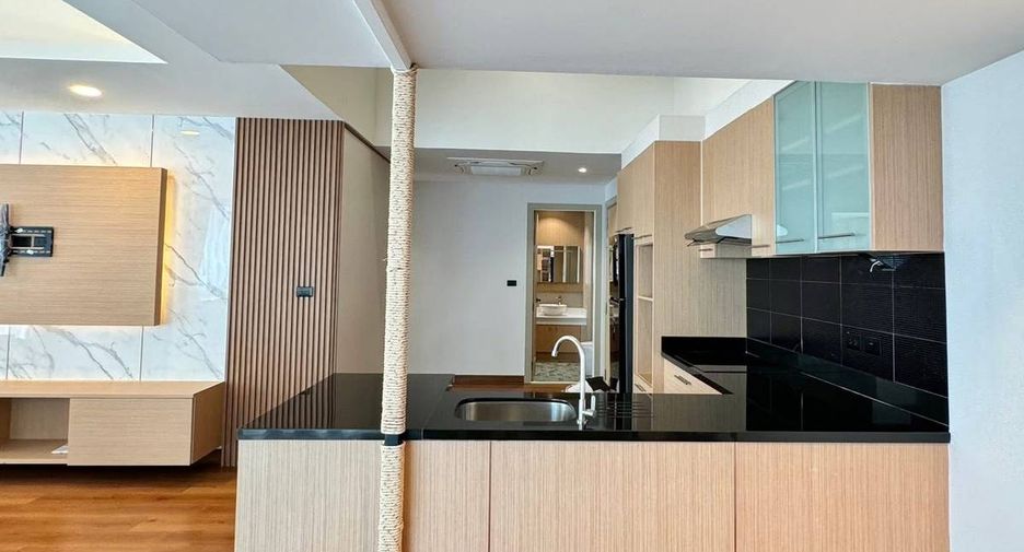 For rent and for sale 2 bedrooms condo in South Pattaya, Pattaya