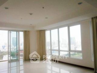 Wohnung zum Kauf mit 3 Zimmer in Pathum Wan, Bangkok