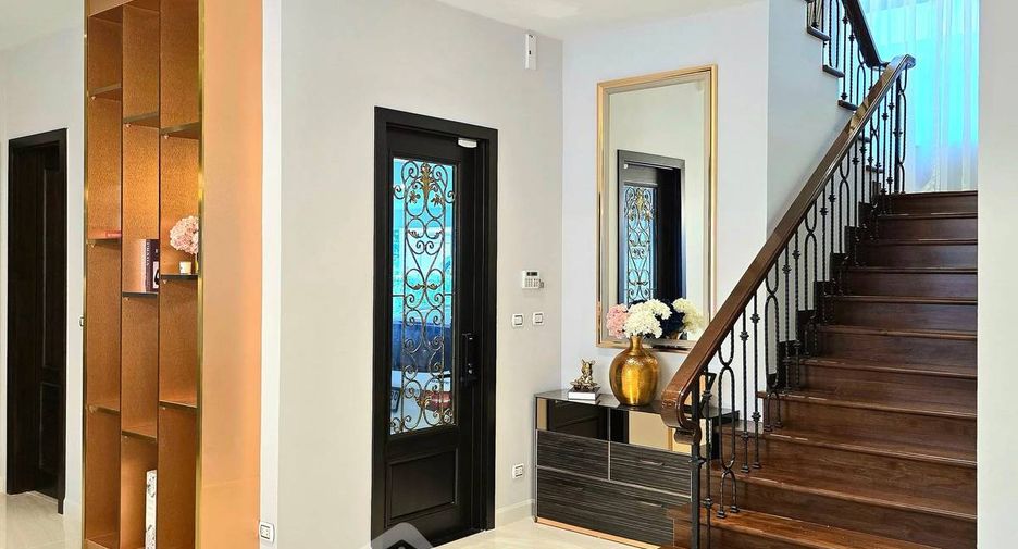 Haus zur Miete und zum Kauf mit 4 Zimmer in Lat Krabang, Bangkok