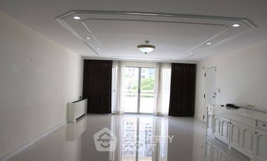 Продажа 3 спальни кондо в Кхлонг Тоеи, Бангкок