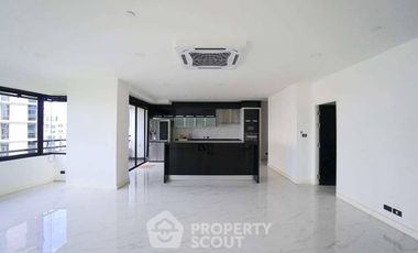 For sale 3 ベッドルーム condo in Khlong Toei, Bangkok