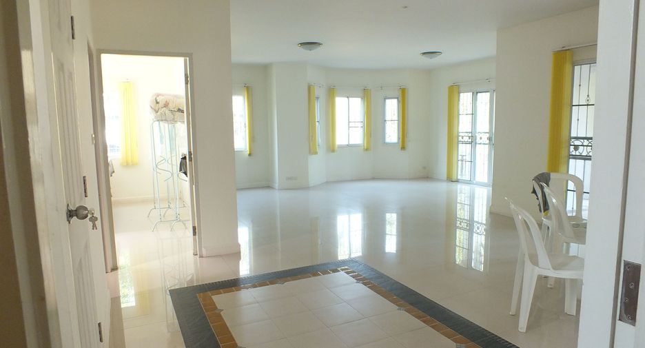 For rent 5 bedrooms house in Doi Saket, Chiang Mai