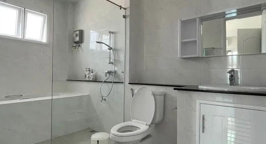 For rent 4 bedrooms house in Hang Dong, Chiang Mai