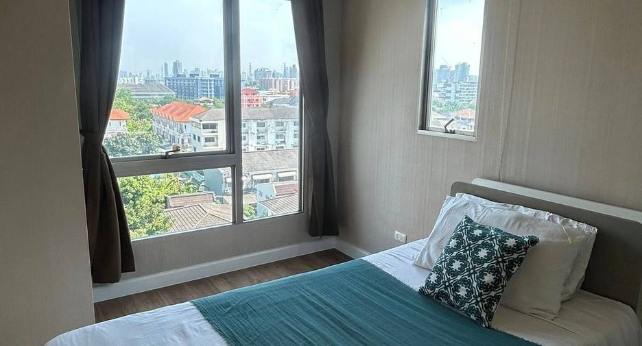 For sale 2 bedrooms condo in Huai Khwang, Bangkok