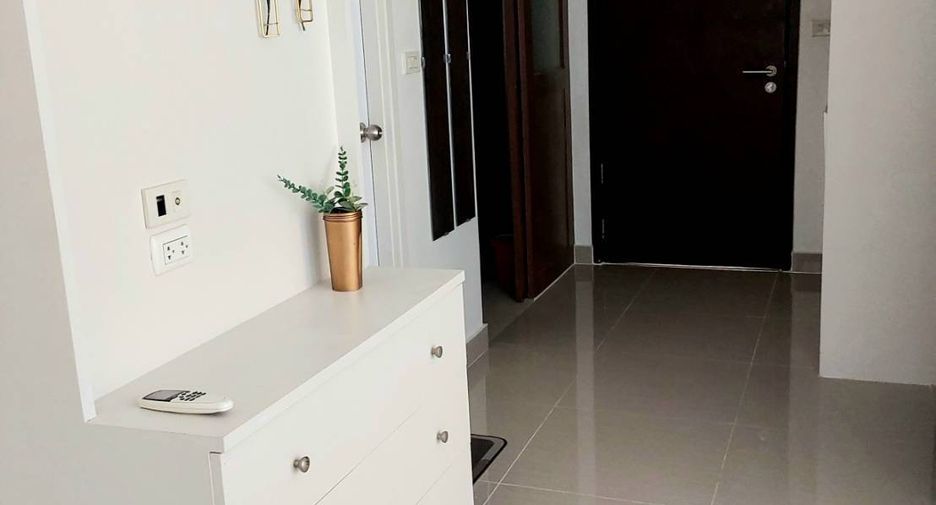 For sale 2 bedrooms condo in Khlong Toei, Bangkok
