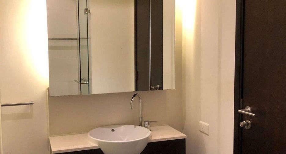 For sale 2 bedrooms condo in Yan Nawa, Bangkok