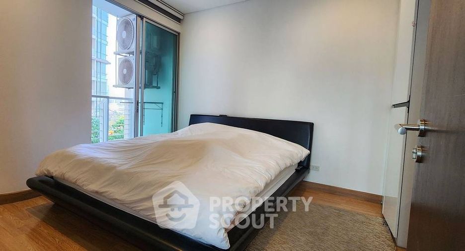 For sale 1 bed condo in Khlong Toei, Bangkok