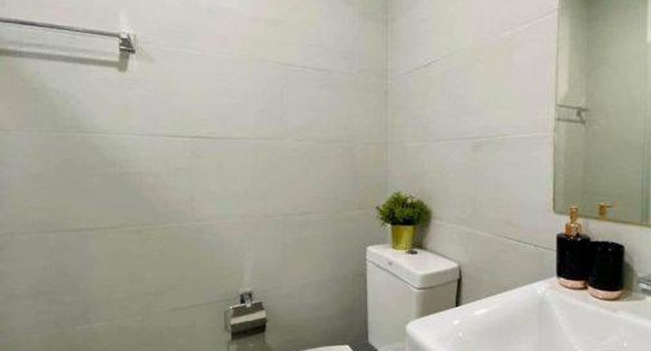 Condo en venta de 2 habitaciones en Si Racha, Chonburi