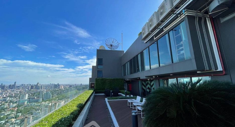 For sale 1 bed condo in Watthana, Bangkok