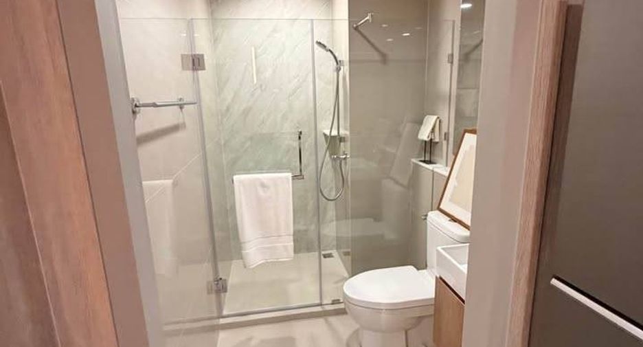 For sale 1 bed condo in Bang Na, Bangkok