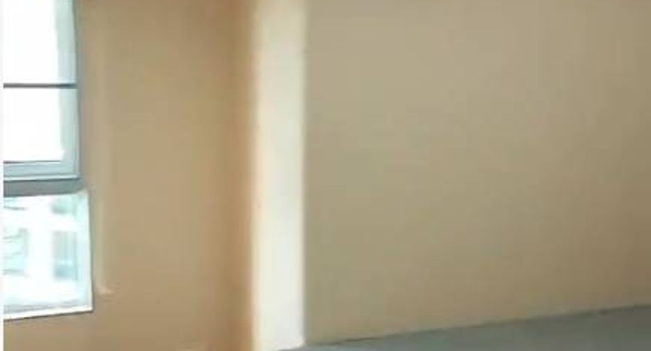 For sale 3 bedrooms condo in Huai Khwang, Bangkok
