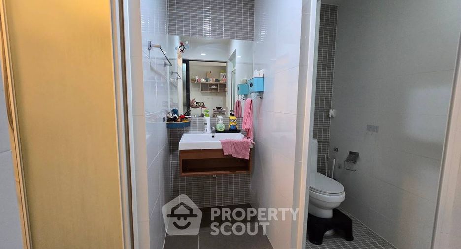 For sale 2 bedrooms condo in Sai Mai, Bangkok