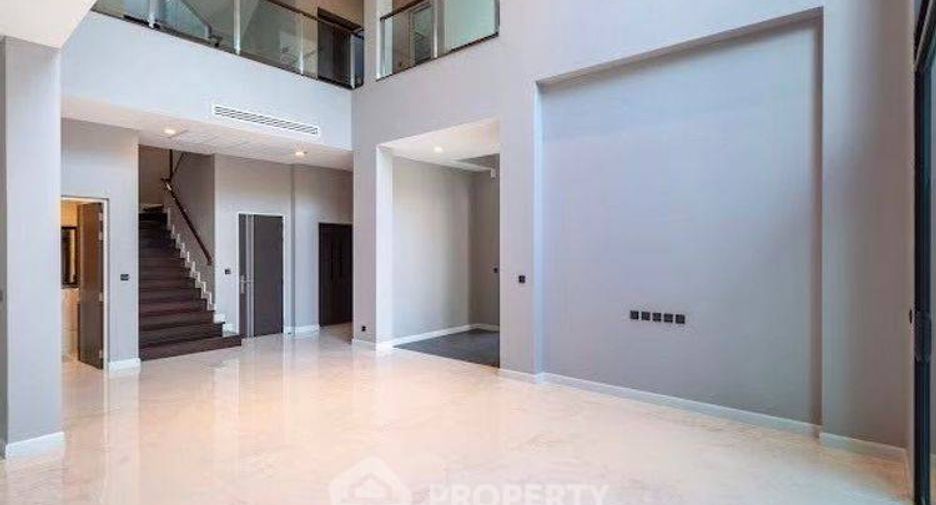 For sale 5 bedrooms house in Lak Si, Bangkok