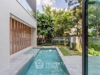 For sale 5 bedrooms house in Lak Si, Bangkok