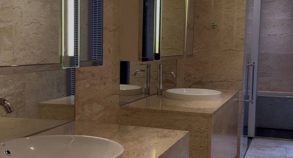 For sale 4 bedrooms condo in Yan Nawa, Bangkok