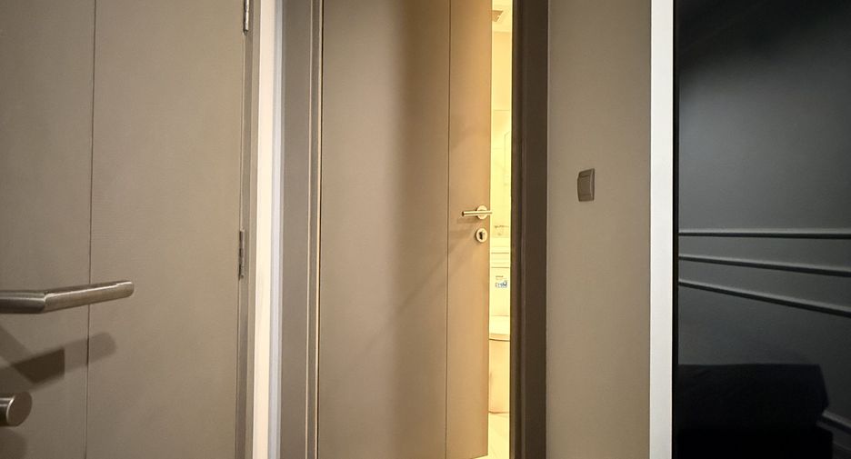 For sale 1 bed condo in Huai Khwang, Bangkok