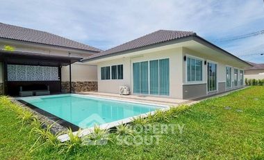 For sale 3 bedrooms villa in Huay Yai, Pattaya