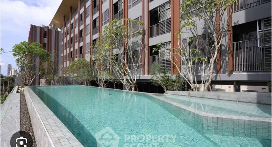 For sale 2 bedrooms condo in Watthana, Bangkok