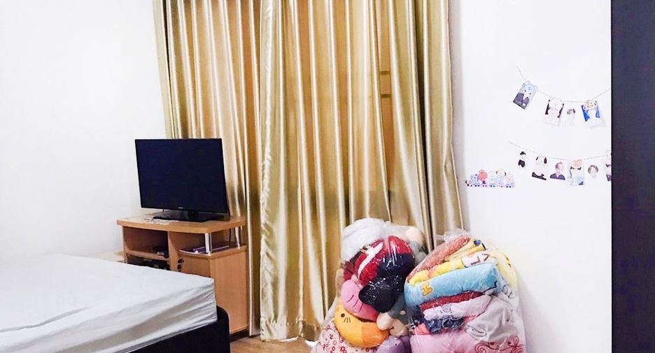For sale 3 bedrooms house in Lat Krabang, Bangkok