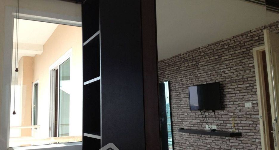For sale 1 bed condo in Huai Khwang, Bangkok