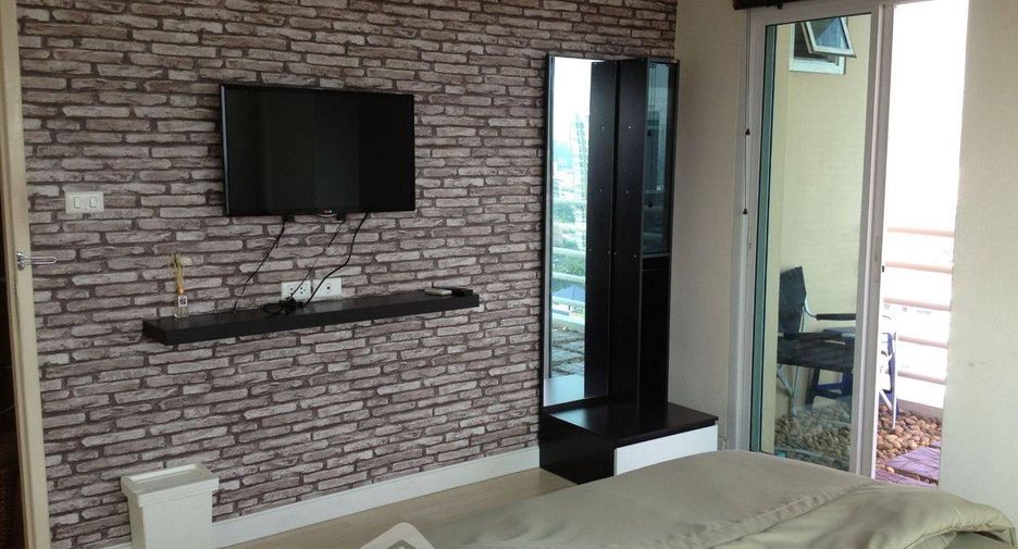 For sale 1 bed condo in Huai Khwang, Bangkok