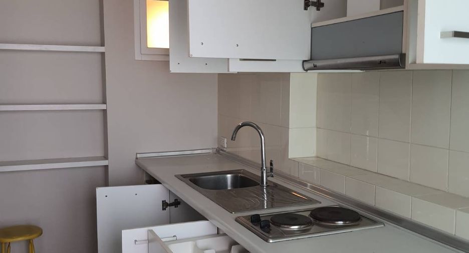 For sale 1 bed condo in Huai Khwang, Bangkok