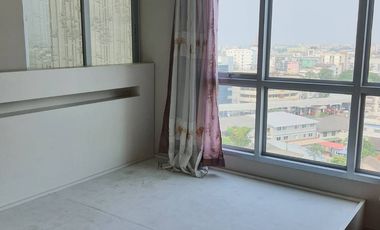 À vendre 1 chambre condo à Huai Khwang, Bangkok