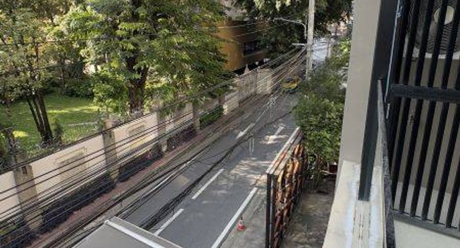 For sale 1 bed condo in Watthana, Bangkok