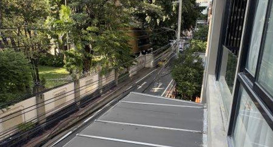 For sale 1 bed condo in Watthana, Bangkok