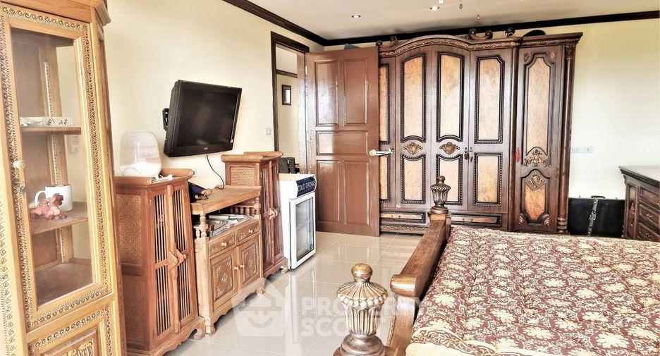 For rent and for sale 3 bedrooms condo in Pratumnak, Pattaya