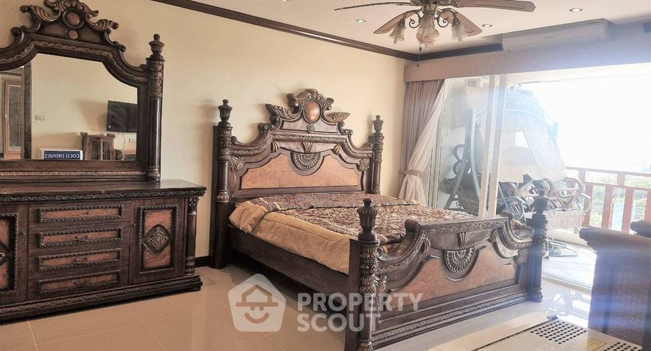 For rent and for sale 3 bedrooms condo in Pratumnak, Pattaya