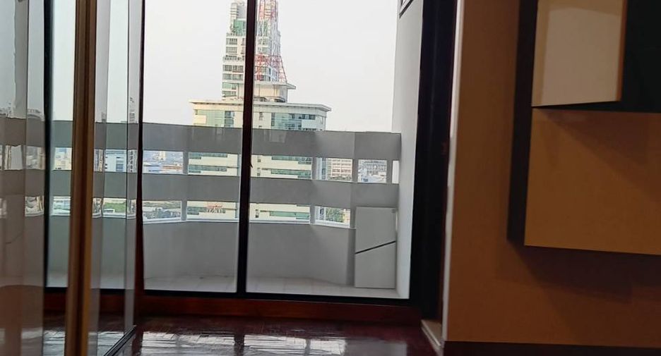 For sale 1 bed condo in Ratchathewi, Bangkok