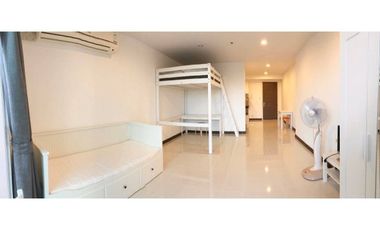 Wohnung zum Kauf mit 1 Zimmer in Yan Nawa, Bangkok