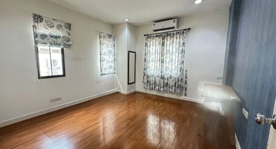 Haus zum Kauf mit 4 Zimmer in Bang Phli, Samut Prakan