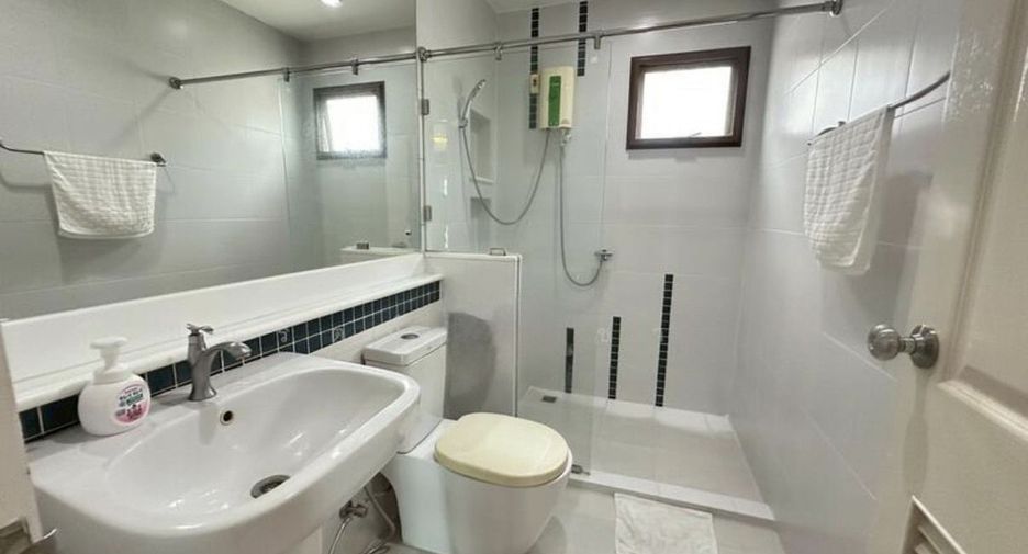 Haus zum Kauf mit 4 Zimmer in Bang Phli, Samut Prakan