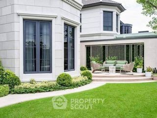 For sale 4 bedrooms house in Bang Kapi, Bangkok