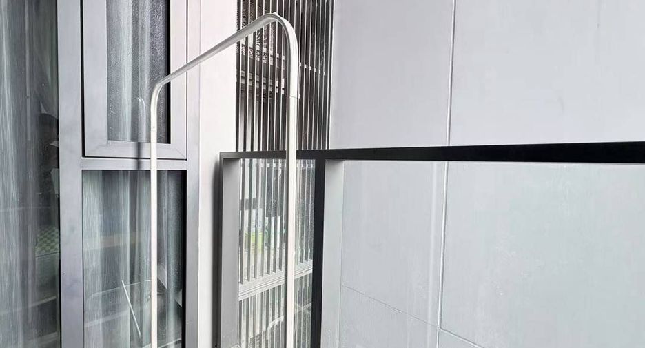 For rent 2 bedrooms condo in Sathon, Bangkok