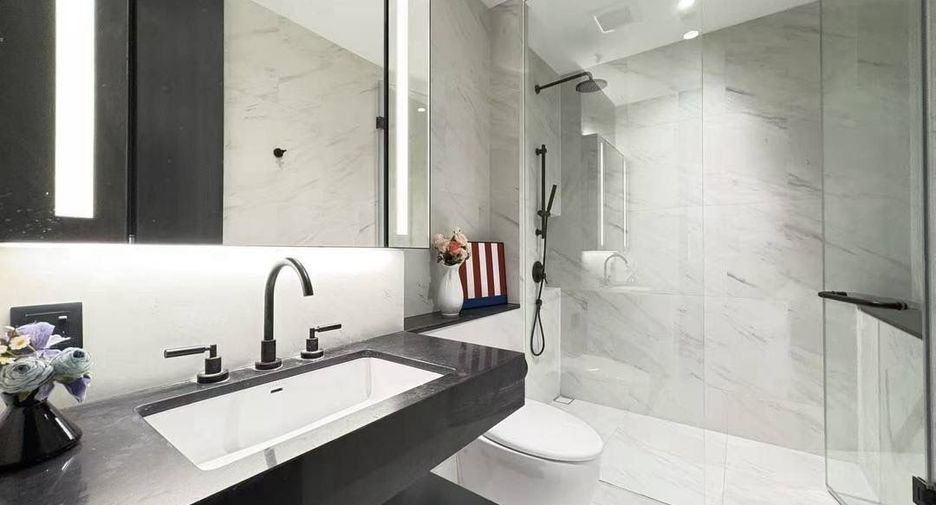 For rent 2 bedrooms condo in Sathon, Bangkok